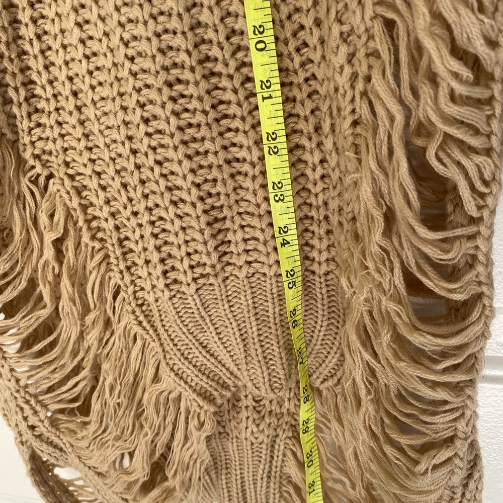 Distressed sweater - Picture 7 of 9